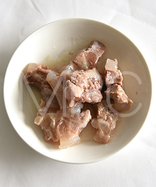 POCHI 豚バラ軟骨柔らか煮　60g/420円(