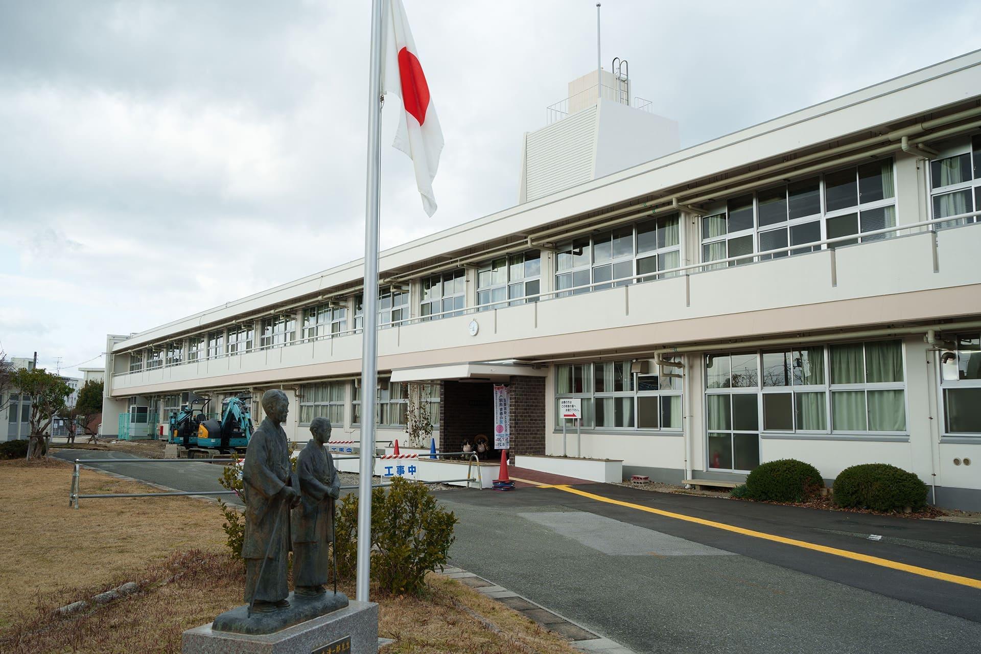 現在の滋賀県立盲学校。1967年に彦根城そばから市内南部に移転した（2026年1月）