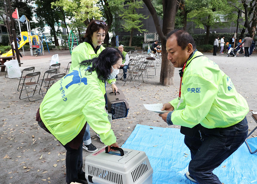 退所する際は「ペット引き取り券」を担当者に渡して引き取ります。