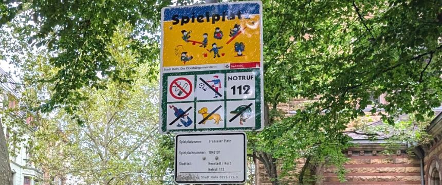ドイツの街角から~犬との暮らしのサイン(標識) in ケルン~